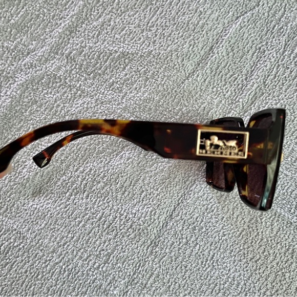 Beautiful luxury Sunglasses - Picture 2 of 2